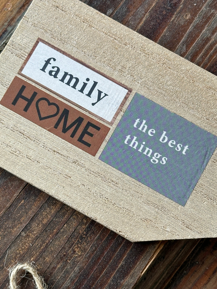 "Family Home" Rustic Wooden Sign Vase and Wreath Ornament