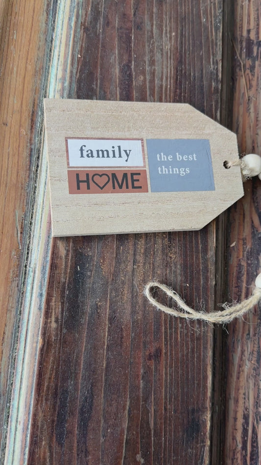 "Family Home" Rustic Wooden Sign Vase and Wreath Ornament