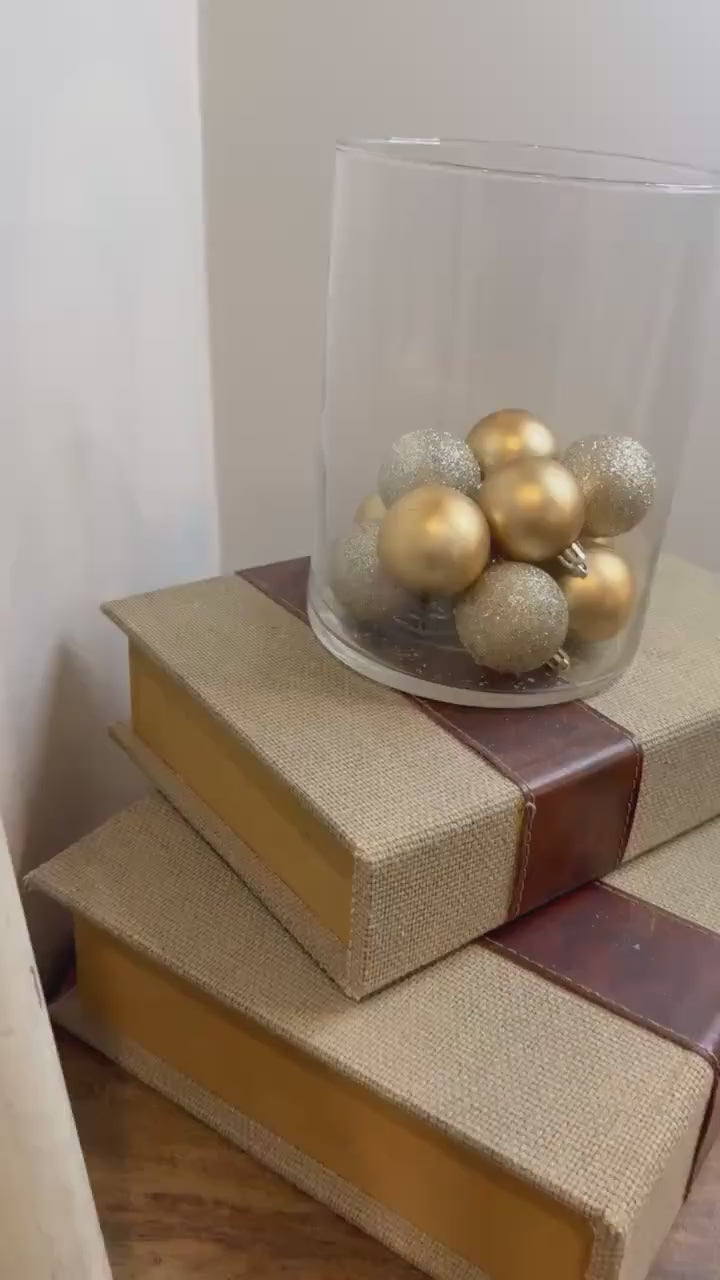 Gold Ornament Glass Vase Centerpiece | Matte & Glitter Ornaments | Modern Christmas Table Decor