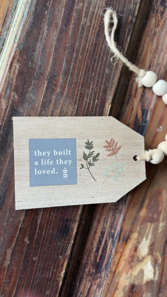 Rustic "Life They Loved" Wooden Wreath and Vase Ornament