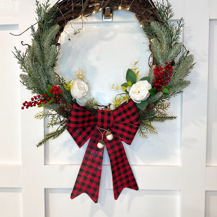 Rustic Lighted Wreath 22".